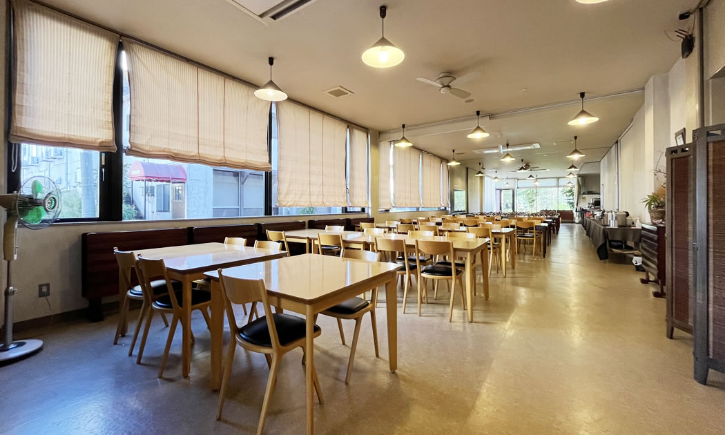 朝食会場